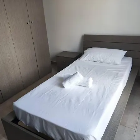 Qawra 3 Bedroom *